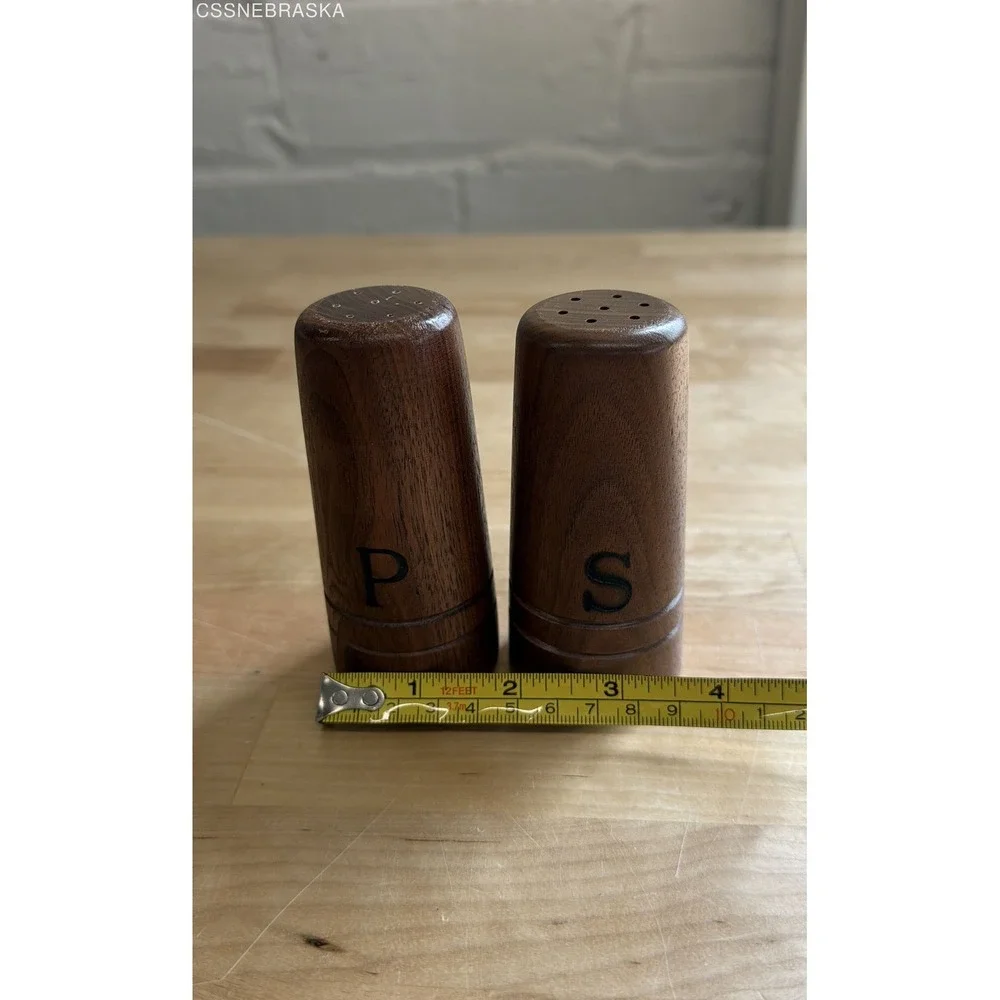 The Unbranded Brand brown solid
